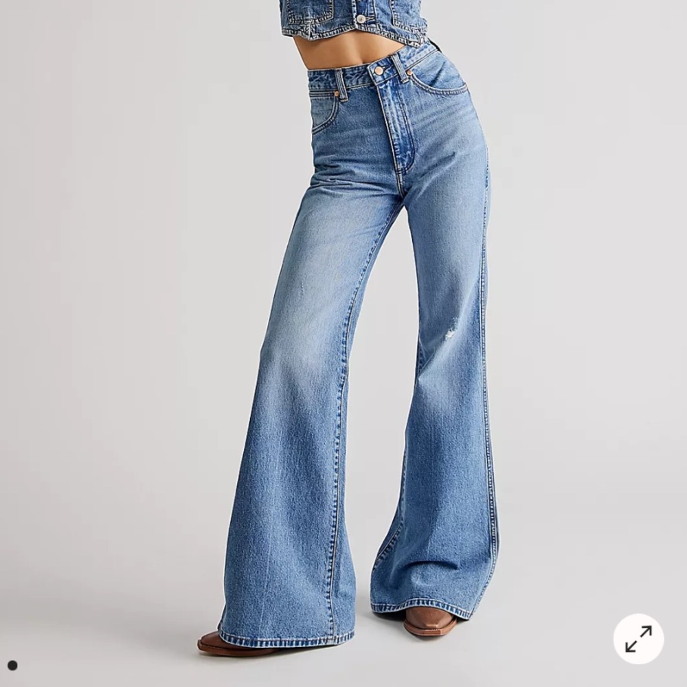 Wrangler Wanderer 622 High Rise Flare jeans size 33x30 - Picture 4 of 15